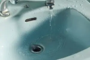 bathroom drain cleaning service